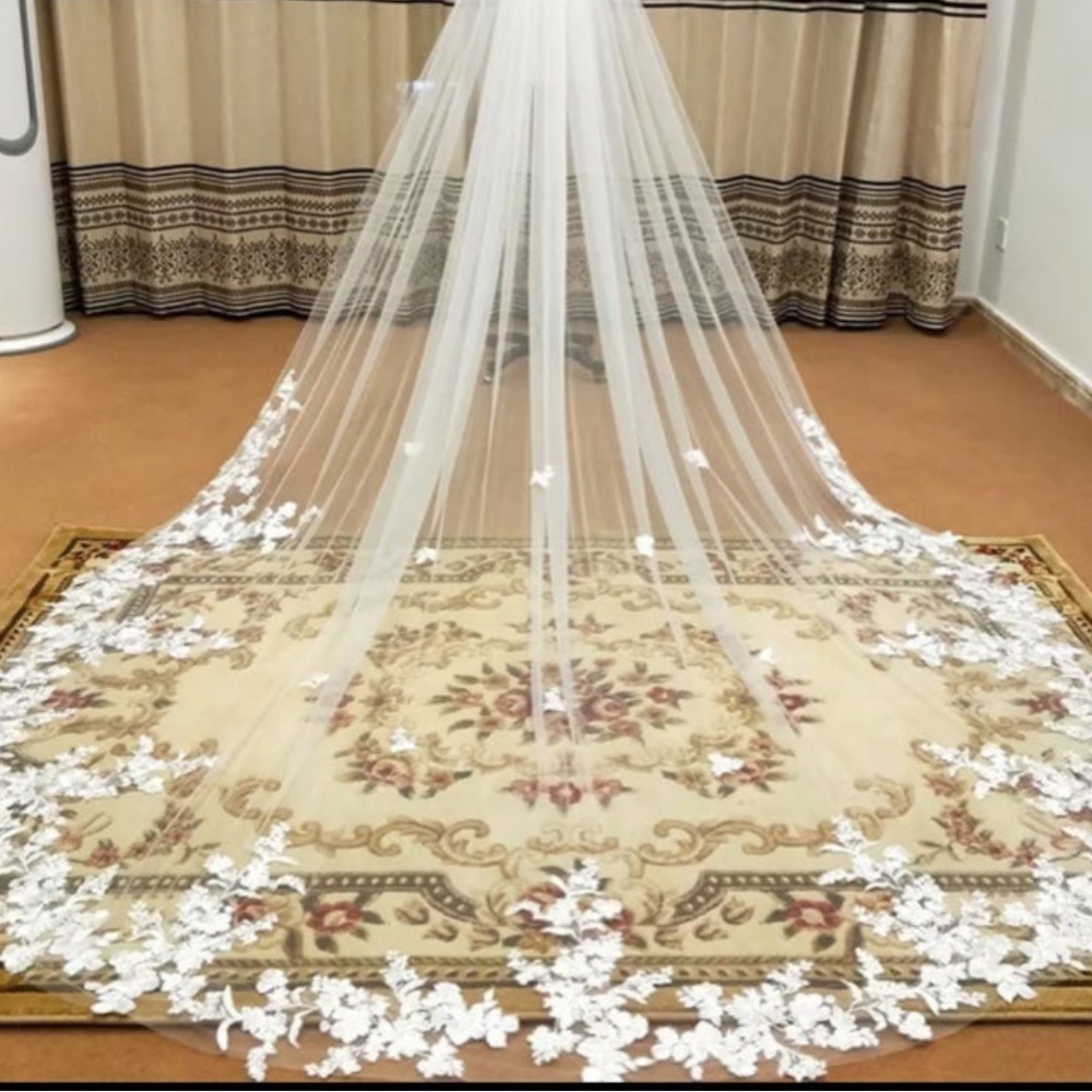 White cathedral veil